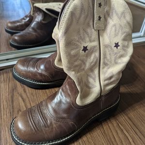 Ariat cowboy boots Size 7